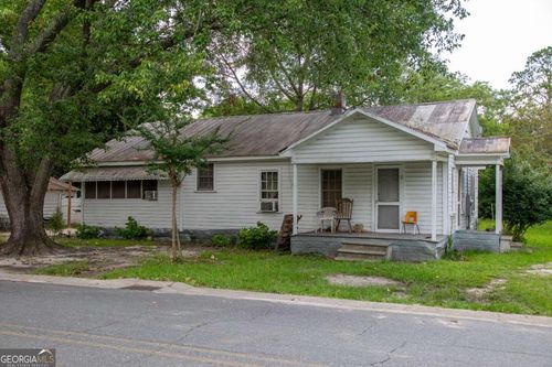 7 Burke St, Baxley, GA, 31513-0437 | Card Image