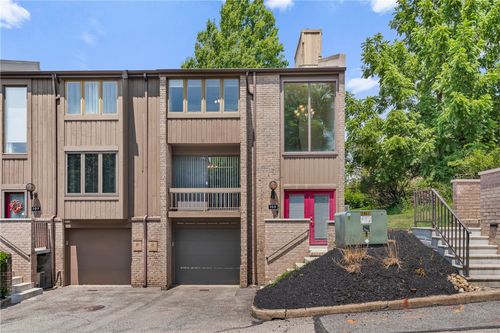 108 Locust Ct, Pittsburgh, PA, 15237-2628 | Card Image