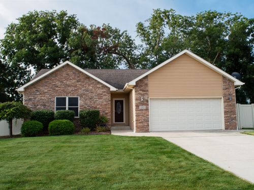 222 Cessna Dr, Chesterton, IN, 46304 | Card Image