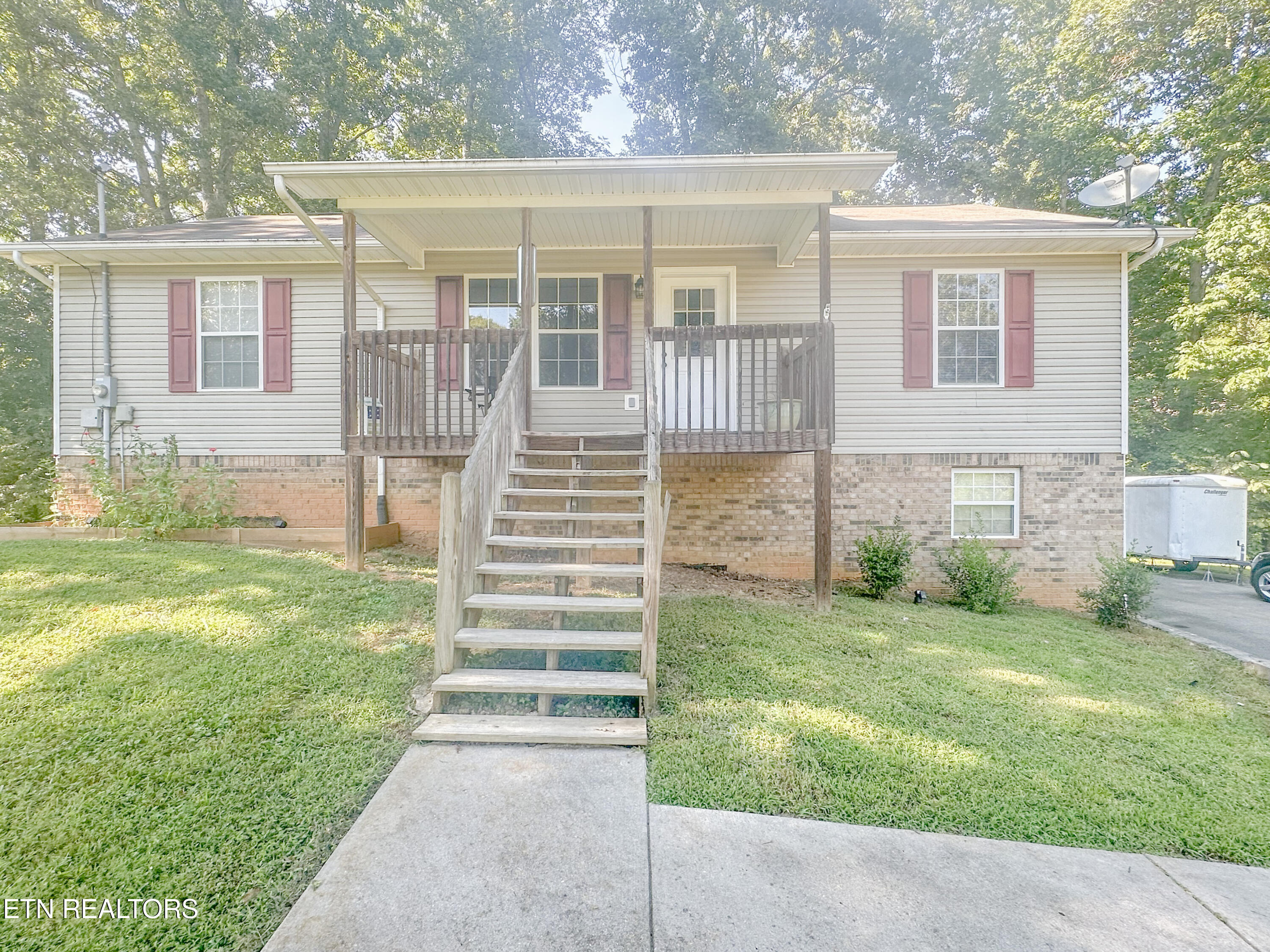 Duvall Ct, Strawberry Plains, TN 37871