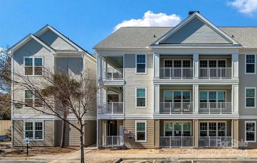 130 River Landing Dr, Daniel Island, SC, 29492-7400 | Card Image