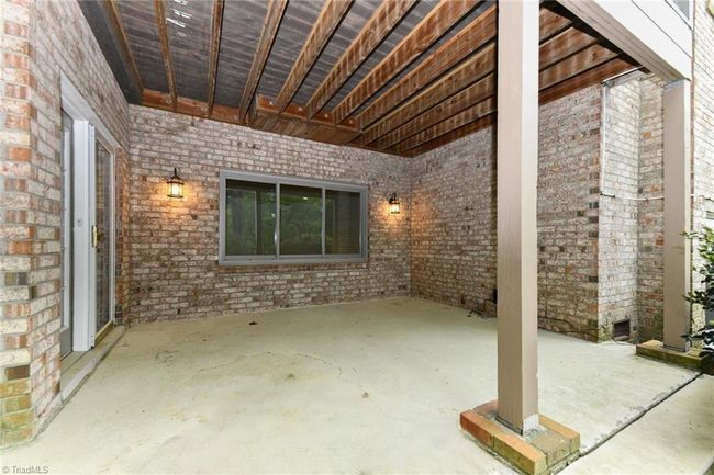 Private basement patio | Image 38