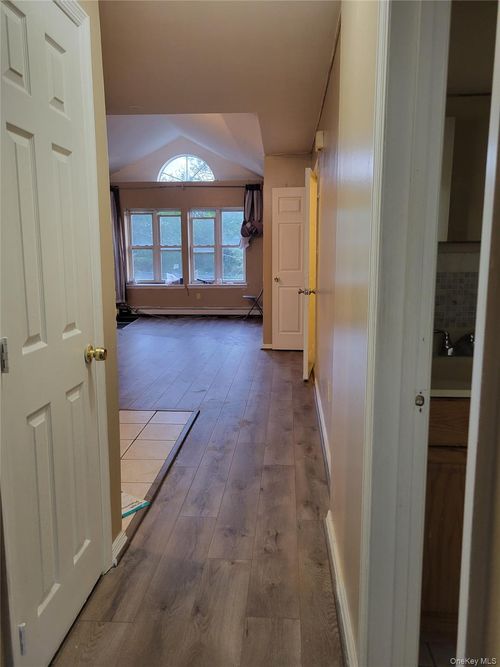 514 Bay 32nd Pl, Far Rockaway, NY, 11691 | Card Image
