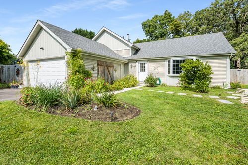 11402 Halma Ln, Woodstock, IL, 60098-7536 | Card Image