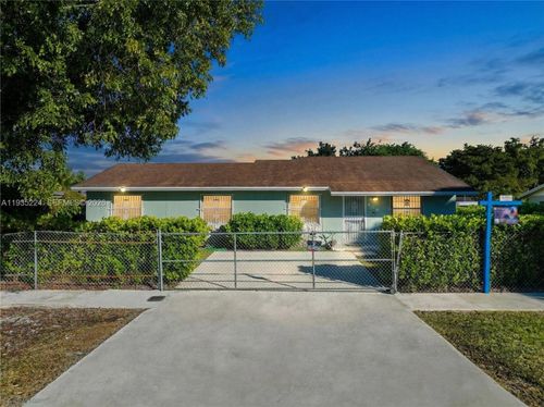 409 Sw 8th Ave, Florida City, FL, 33034-4757 | Card Image