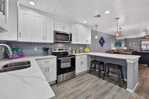 34-202-1634 Stickney Point Road, SARASOTA, FL, 34231 | Card Image