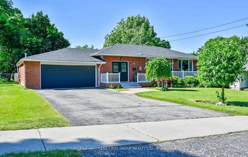 311 Frederick St, Whitby, ON, L1N3T5 | Card Image