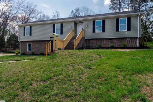 19 Velma Dr, Taylors, SC, 29687-4420 | Card Image