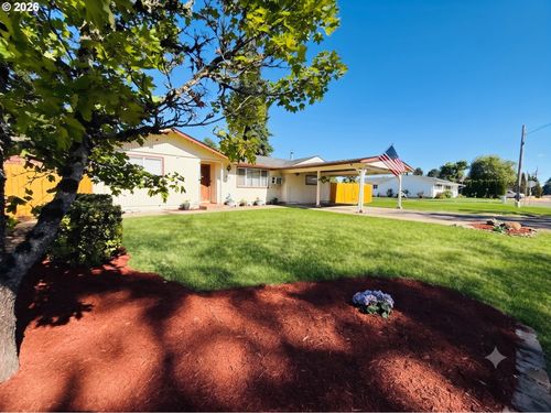 109 Oak St, Amity, OR, 97101-1208 | Card Image