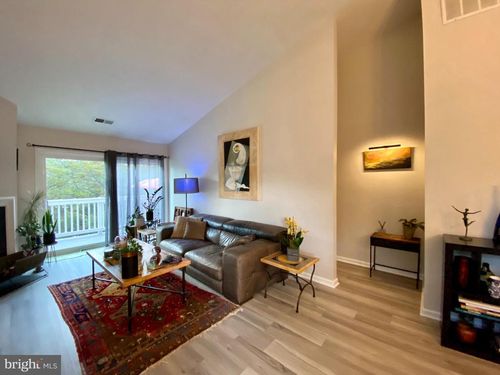 2970 Yarling Ct, FALLS CHURCH, VA, 22042-4475 | Card Image