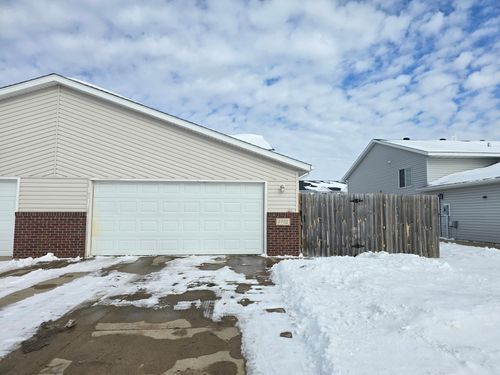 1702 41st Ave, Moorhead, MN, 56560-7428 | Card Image