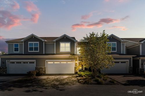 1032 Maroon Dr, Elgin, IL, 60120 | Card Image
