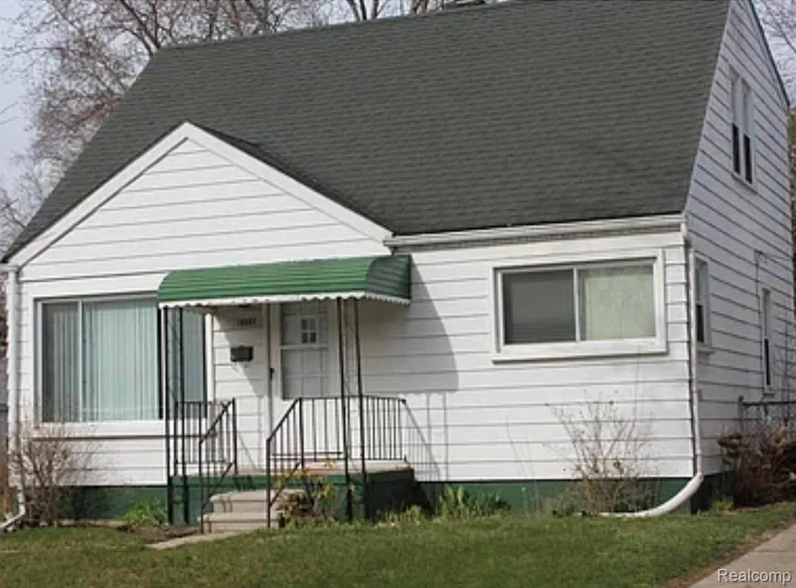 Residential Lease in Redford Charter Township