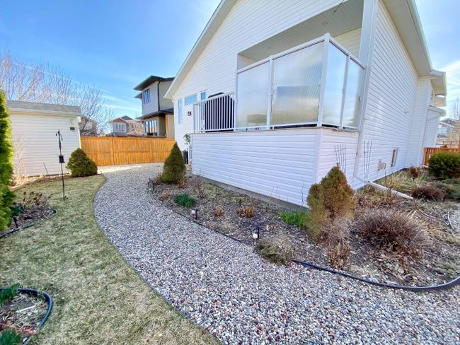 100 Riverland Close W, Home with 4 bedrooms, 3 bathrooms and 5 parking in Lethbridge AB | Image 44