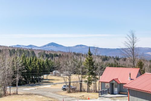 195 Curtis Rd, Morgan, VT, 05853-9616 | Card Image