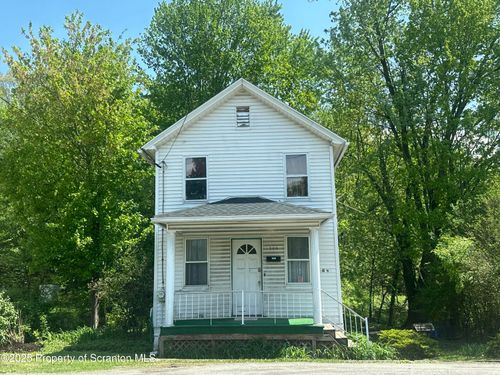 560 Main St, Eynon, PA, 18403-1123 | Card Image