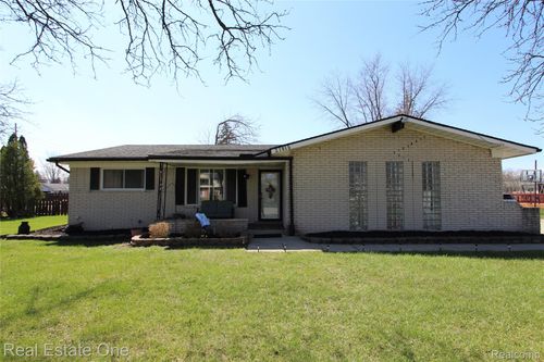 27015 Arden Park Cir, Farmington Hills, MI, 48334-5301 | Card Image