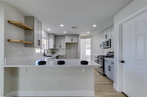 169 Lovett Rd, Henderson, NV, 89015-5975 | Card Image