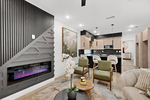 2417 Hooper St, Dallas, TX, 75215-4942 | Card Image