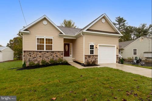 615 Taylor St, TOWNSEND, DE, 19734-7721 | Card Image