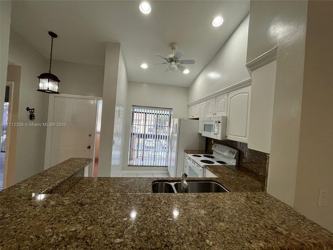 APT-180 - 2257 Sw 15 Th St, Condo with 2 bedrooms, 2 bathrooms and null parking in Deerfield Beach FL | Image 23