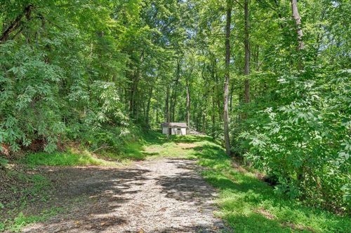 585 Doe Run Rd, Rocky Mount, VA, 24151-6143 | Card Image