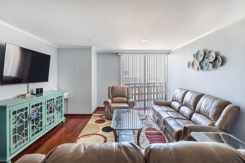 apt-904-2016 Main St, Houston, TX, 77002-8851 | Card Image