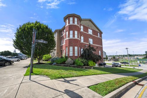 495 Walnut St, Lawrenceburg, IN, 47025-1858 | Card Image