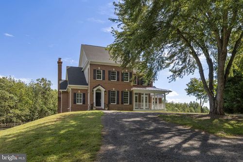 15906 Barnesville Rd, Boyds, MD, 20841-9285 | Card Image