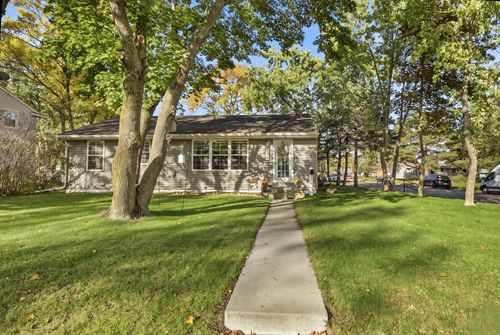 1051 25th Ave N, Saint Cloud, MN, 56303-2426 | Card Image