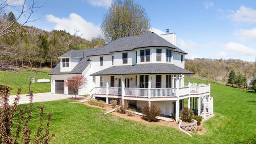 6715 Eldorado Way, Cannon Falls, MN, 55009-5252 | Card Image