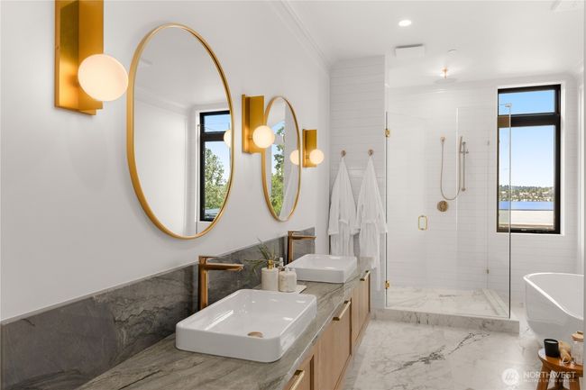 7116 Ne 119 Th Ln, House other with 4 bedrooms, 4 bathrooms and 2 parking in Kirkland WA | Image 18