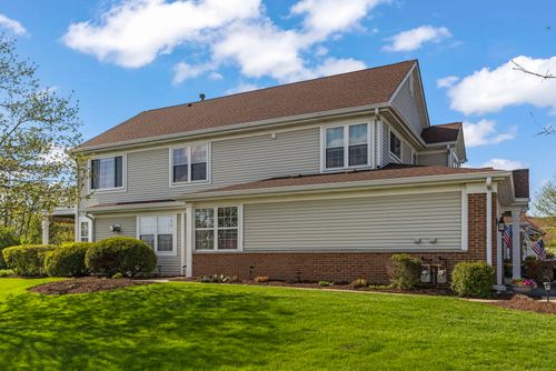 31301 Kline Cir, Warrenville, IL, 60555-3973 | Card Image