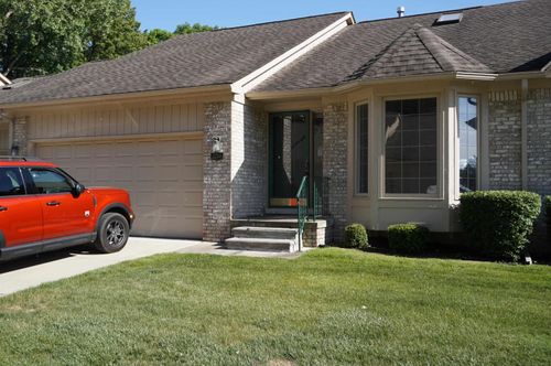 15568 Austin Ave, Clinton Township, MI, 48035-2179 | Card Image