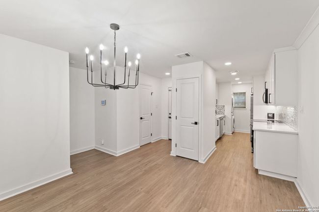 APT-101 - 2718 Old Field Dr, Townhouse with 2 bedrooms, 3 bathrooms and null parking in San Antonio TX | Image 7