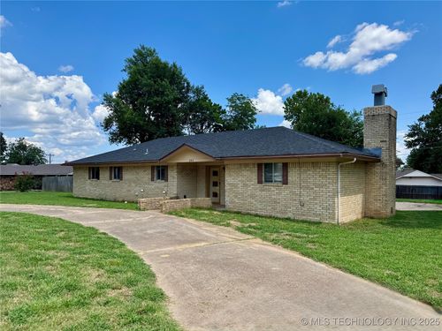 600 N Bristow Ave, Drumright, OK, 74030-2404 | Card Image