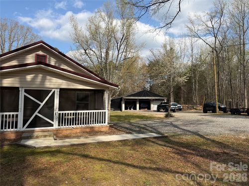 4531 Springs Rd, Conover, NC, 28613-6714 | Card Image