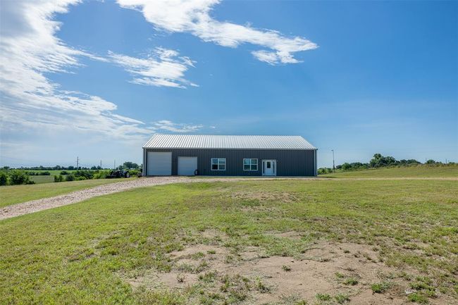 4330 Post Oak Point Rd, Home with 4 bedrooms, 4 bathrooms and 3 parking in New Ulm TX | Image 37