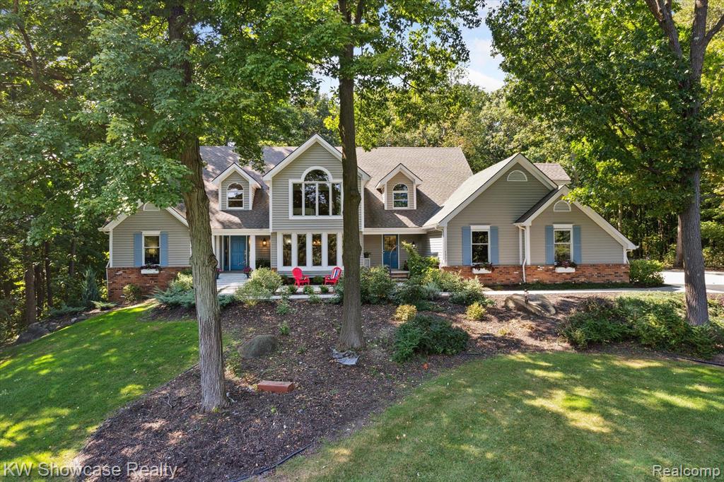 Huntcliff Ct, Milford, MI 48380 #1