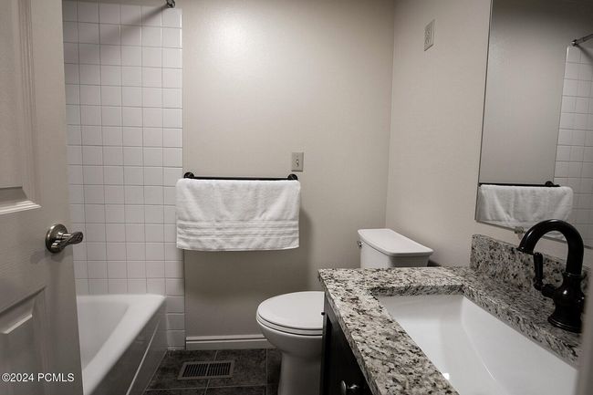 7 - 874 Schneitter Cir, Condo with 3 bedrooms, 2 bathrooms and null parking in Midway UT | Image 19
