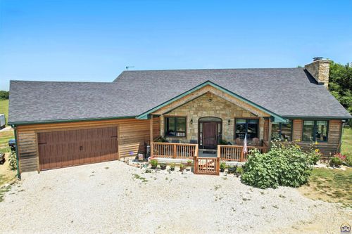 6010 Sw Douglas Rd, Topeka, KS, 66610-9736 | Card Image