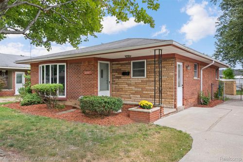 8148 Randy Dr, Westland, MI, 48185-1785 | Card Image