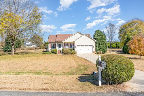 105 Cool Creek Ln, Mount Ulla, NC, 28125-9734 | Card Image