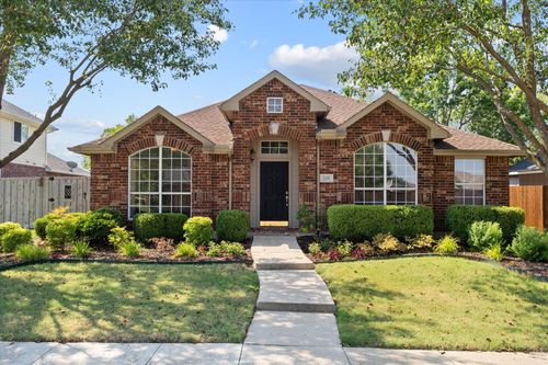 2451 Teagle Dr, Rockwall, TX, 75032-7284 | Card Image