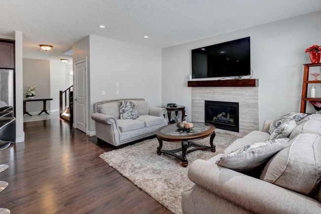 61 Nolanhurst Rise Nw, Home with 4 bedrooms, 3 bathrooms and 4 parking in Calgary AB | Image 10