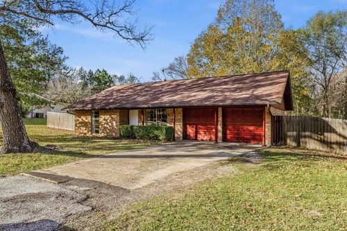 4418 Shady Ln, Huntsville, TX, 77320-9409 | Card Image