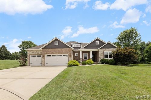 124 Savannah Ct, Glen Carbon, IL, 62034-4069 | Card Image