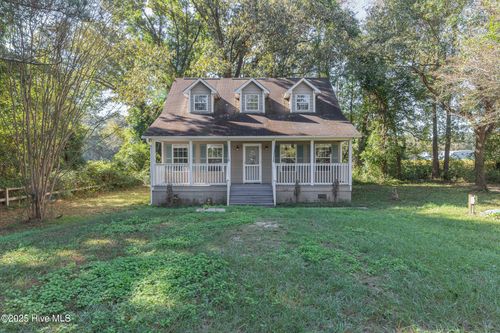 353 Potters Hill Rd, Richlands, NC, 28574-6322 | Card Image