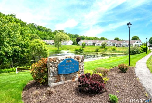 176-176 Julia Ct, Sandy Hook, CT, 06482-1710 | Card Image