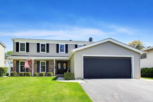 401 Collen Dr, Lombard, IL, 60148-4414 | Card Image